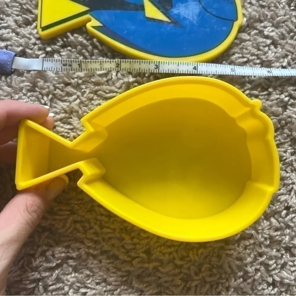Vintage Disney Finding Nemo Dory mini lunchbox food container